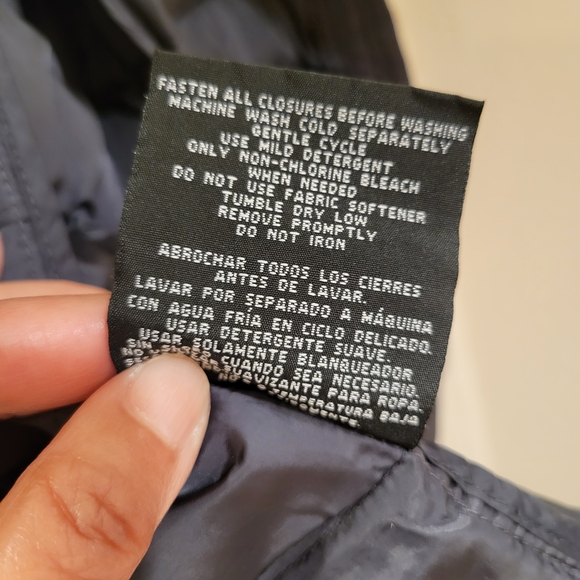 Women's Gray Puffer Jacket - Picture 10 of 13